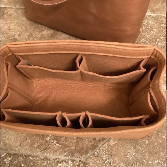 Madewell Transport Tote, Saddle, New with Tags - Picture 8 of 9